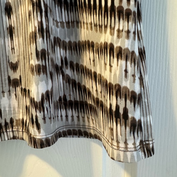 Worthington Women’s blouse - brown, black, white - Petite stretch - Picture 6 of 9